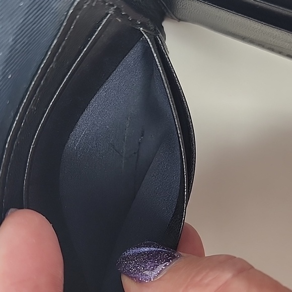 Tommy Hilfiger Black Leather RFID Protection Wallet - Picture 9 of 11